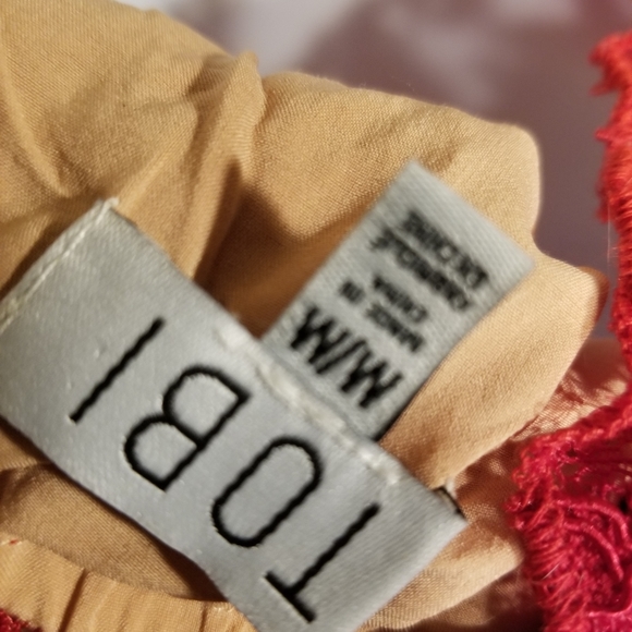 Tobi Red Lace Crop Top - Picture 7 of 8